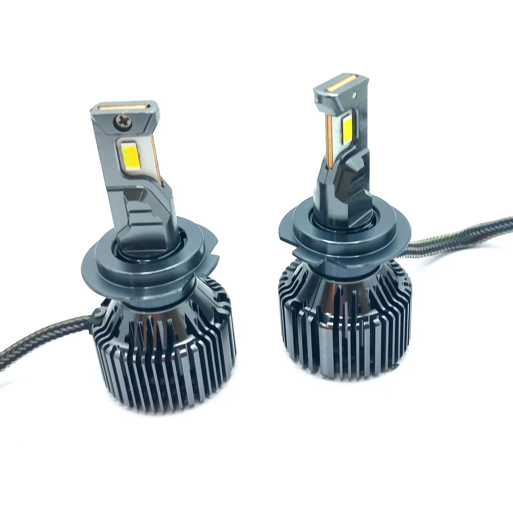 هدلایت V66 Pro لنزو